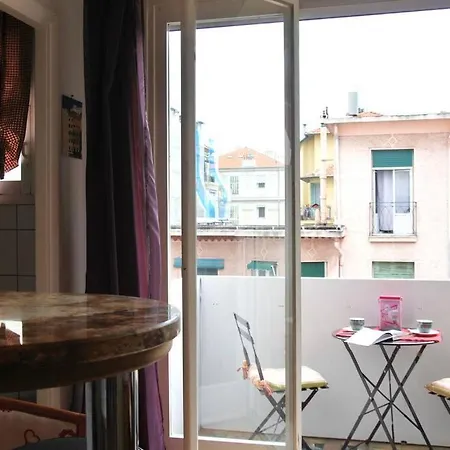 Center - Bright Studio Balcony Wifi & Aircon Appartamento Nizza
