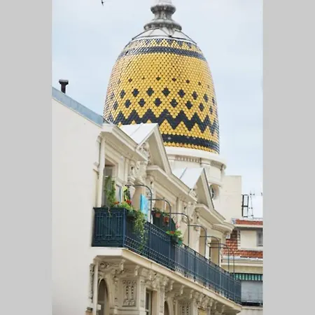 Center - Bright Studio Balcony Wifi & Aircon Appartamento Nizza