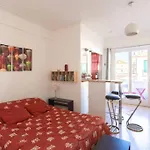 Center - Bright Studio Balcony Wifi & Aircon *