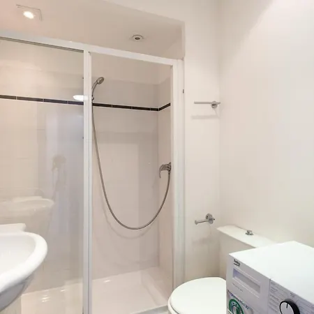Apartman Center - Bright Studio Balcony Wifi & Aircon
