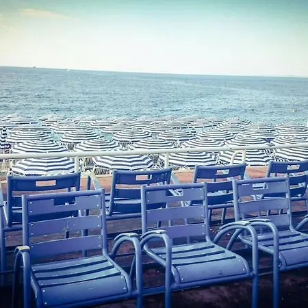 Center - Bright Studio Balcony Wifi & Aircon *