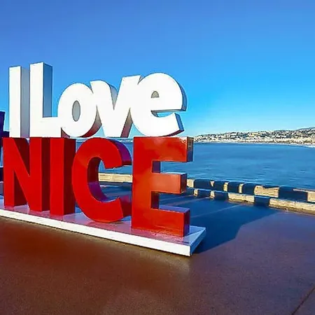 Center - Bright Studio Balcony Wifi & Aircon * Nizza