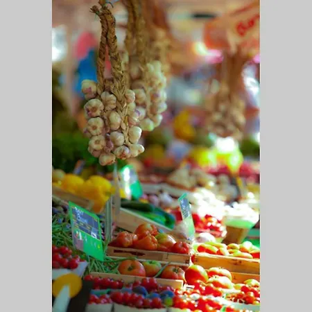 公寓 Center - Bright Studio Balcony Wifi & Aircon *