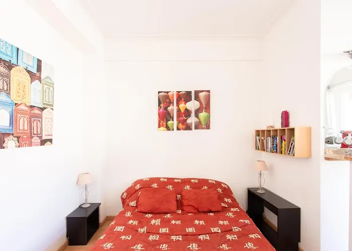 Center - Bright Studio Balcony Wifi & Aircon شقة
