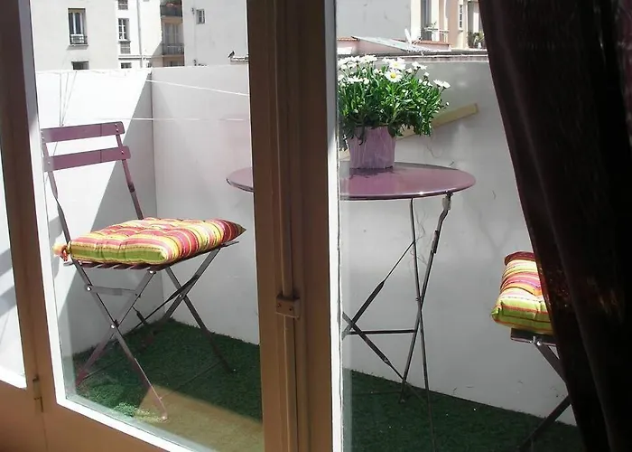 Center - Bright Studio Balcony Wifi & Aircon